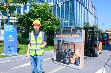 【2024 CMITF】以创新驱动引领新能源工业车辆发展,杭叉亮相工程机械行业科技节(图6) 【2024 CMITF】以创新驱动引领新能源工业车辆发展,杭叉亮相工程机械行业科技节(图6)