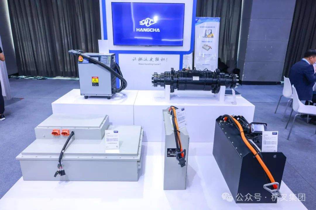 杭叉集团|杭叉集团携创新型产品、解决方案及关键零部件亮相首届工程机械行业科技节(图3) 杭叉集团|杭叉集团携创新型产品、解决方案及关键零部件亮相首届工程机械行业科技节(图3)