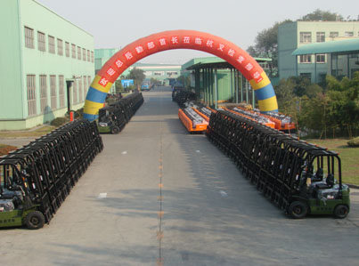 杭叉集团241台叉车顺利通过部队验收(图3)