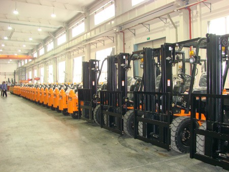 军用叉车交付部队支援国防建设(图3)