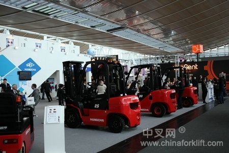 杭叉集团亮相CeMAT展 全球化布局获赞(图4) 杭叉集团亮相CeMAT展 全球化布局获赞(图4)