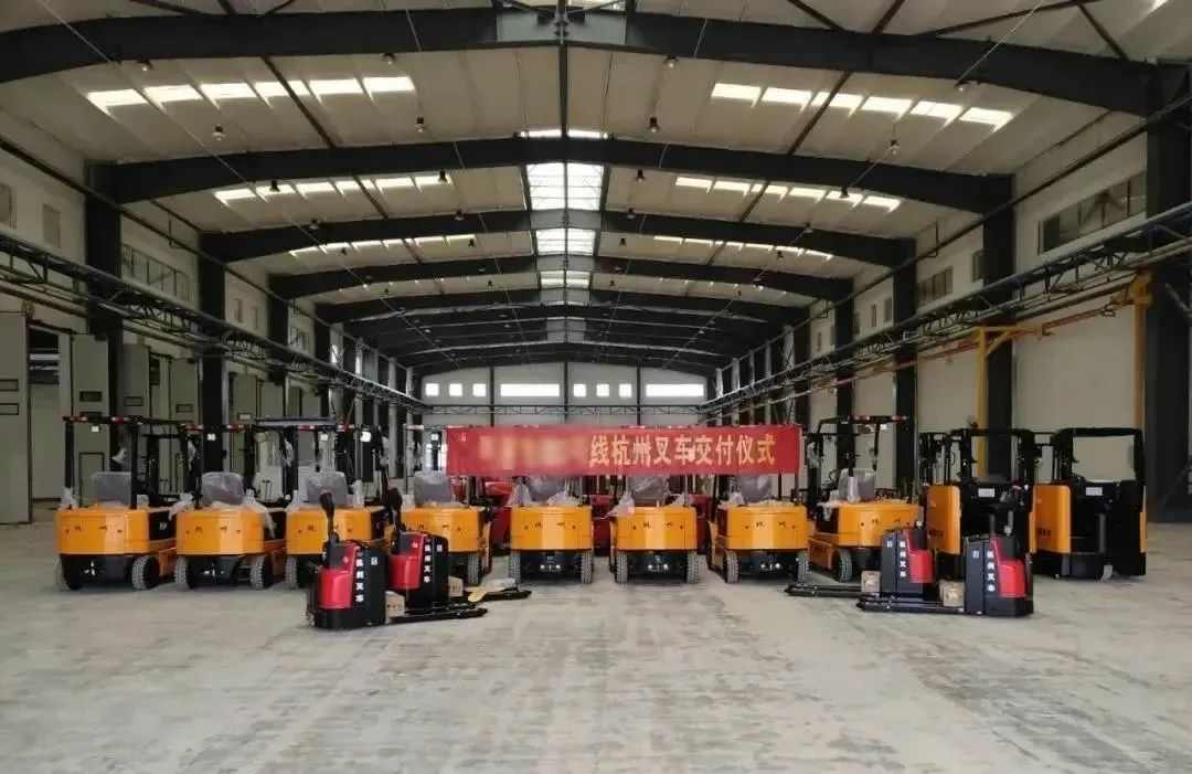 杭叉产品助力轨道交通工程赢得客户信赖(图2) 杭叉产品助力轨道交通工程赢得客户信赖(图2)