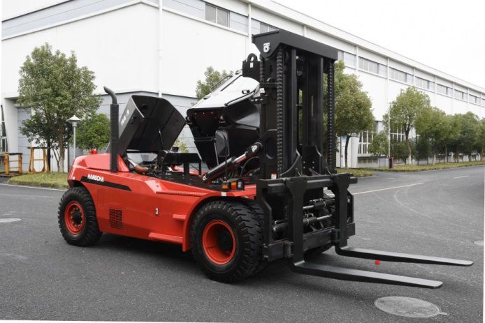 杭叉新款X系列16吨重装叉车顺利交付(图6)