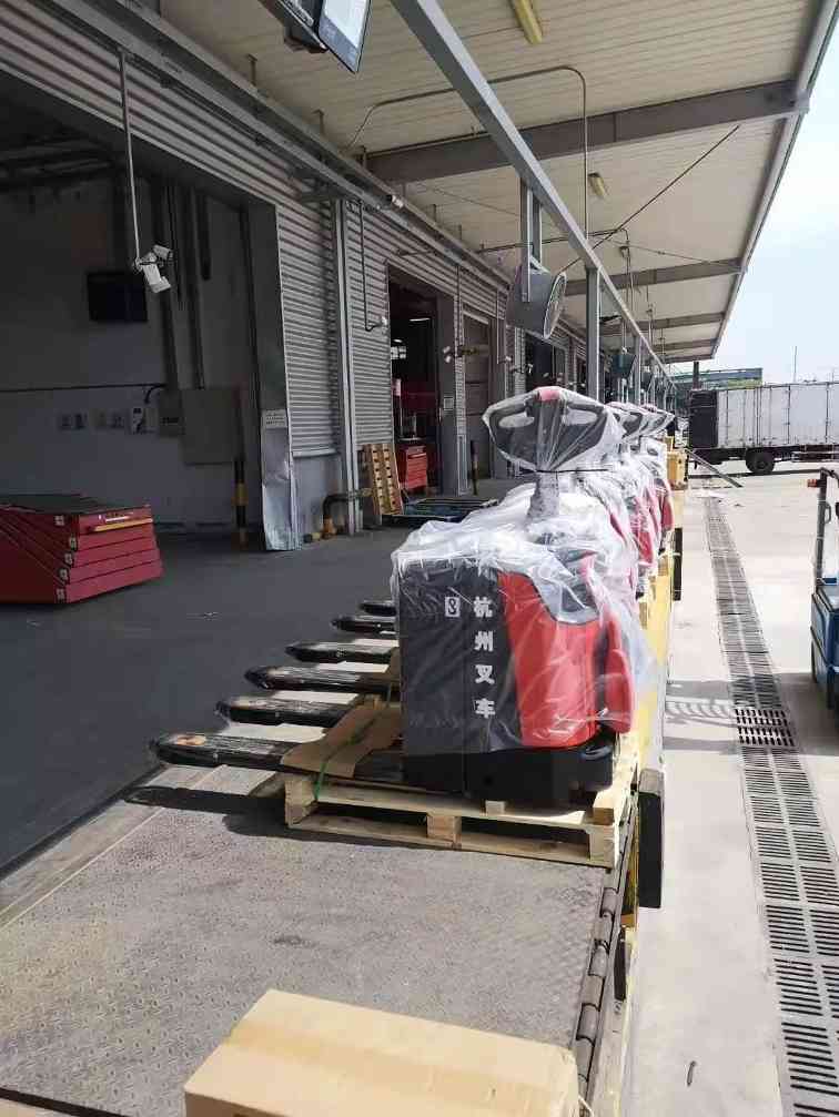 杭叉智能搬运车助力京东物流高效运转(图2)