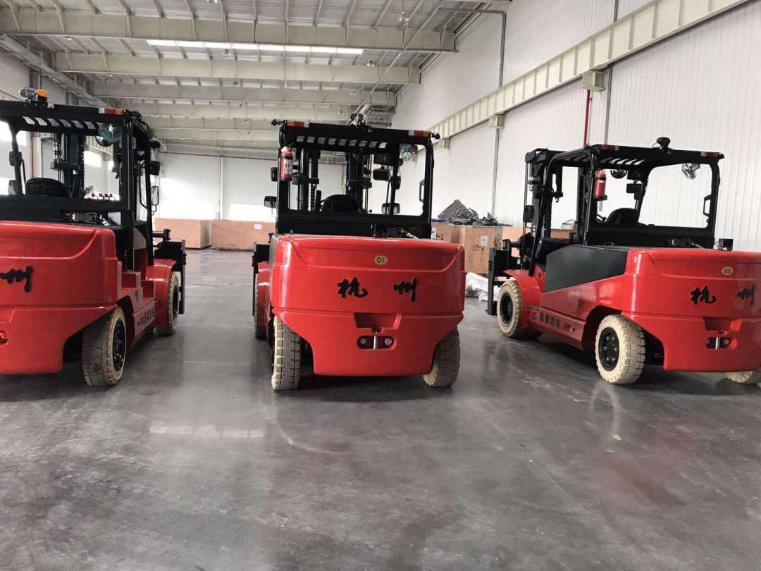 大吨位电动叉车交付汽车集团，打破进口垄断(图3)