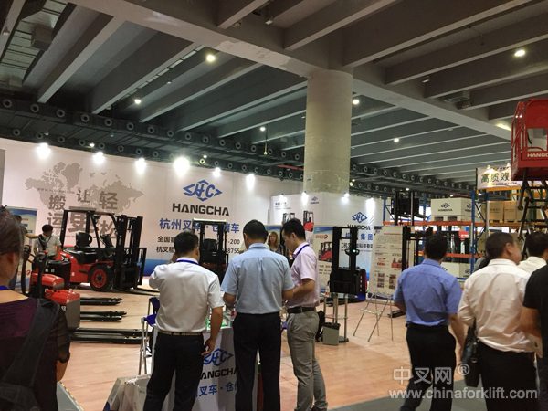 杭叉集团在LET CHINA展上彰显智能制造魅力(图3)