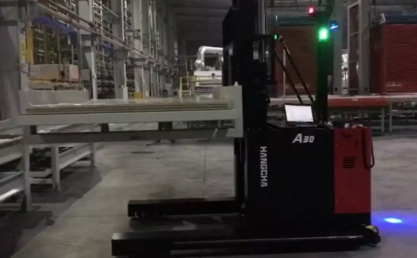 杭叉智能 重载出击(图3)