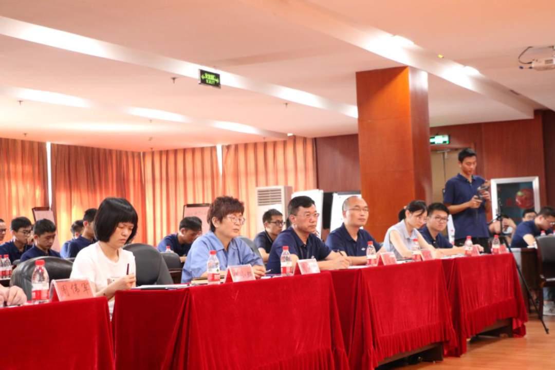 关注热点、善于思辨——杭叉“启航计划”新员工训练营辩论赛圆满结束(图3)