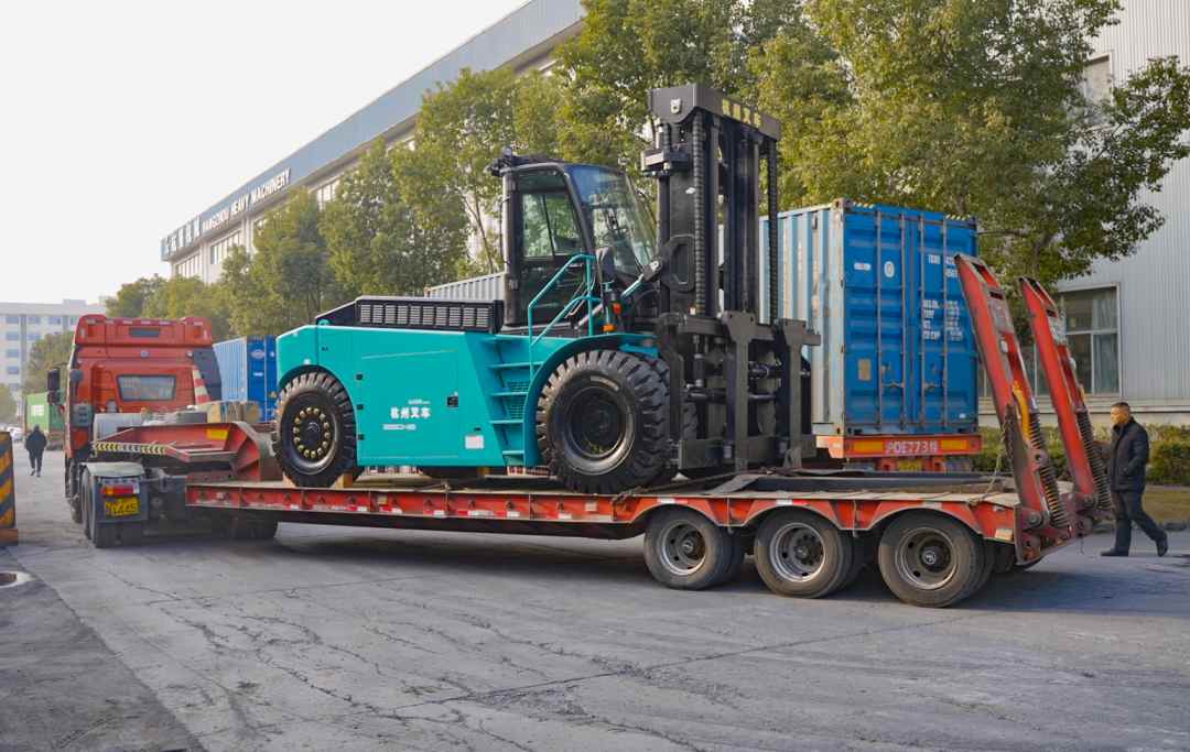 高电压锂电池叉车实现重大突破 助力港口货场绿色作业(图2)