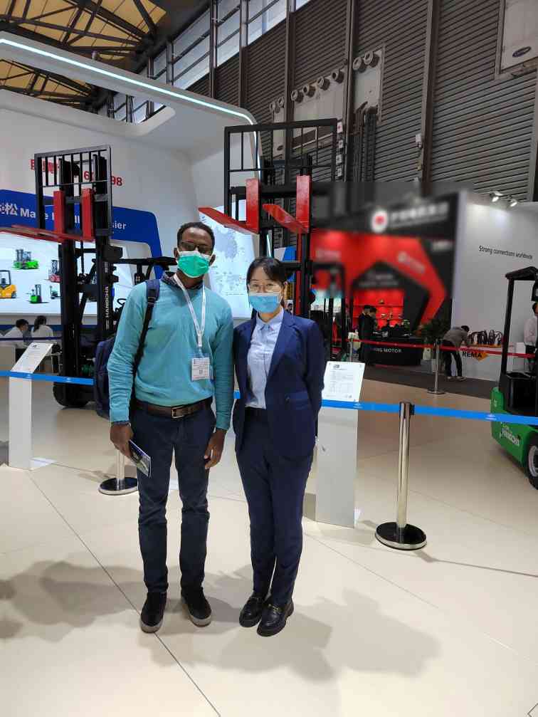 杭叉集团亮相亚洲物流展展示新能源叉车技术成果(图3)