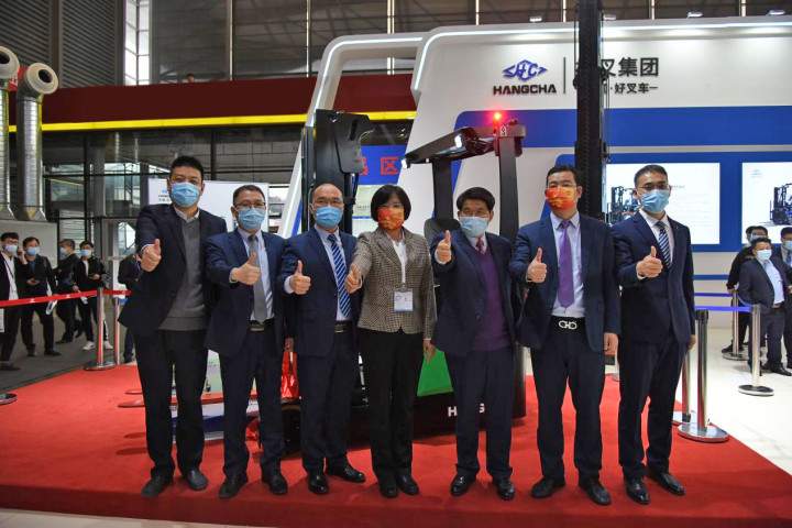 杭叉发布XC锂电前移式叉车 视觉导航AGV系统引领物流智能化转型(图5)