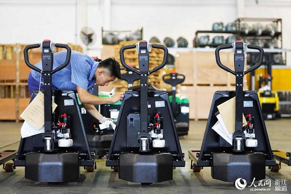 新能源叉车需求激增 杭叉集团日产量达400台供不应求(图7)