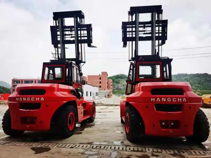 杭叉16吨重型叉车成功交付 德清客户赞舒适安全高效(图3)