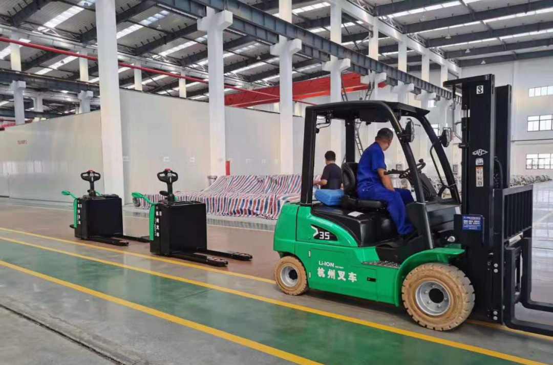 苏州杭叉叉车销售公司逆势发力 开拓市场新局面(图3) 苏州杭叉叉车销售公司逆势发力 开拓市场新局面(图3)