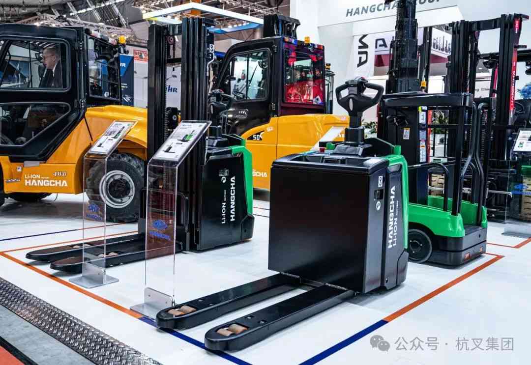 杭叉德国物流展斩获近2000台订单,高压锂电越野叉车引领全电时代(图5) 杭叉德国物流展斩获近2000台订单,高压锂电越野叉车引领全电时代(图5)