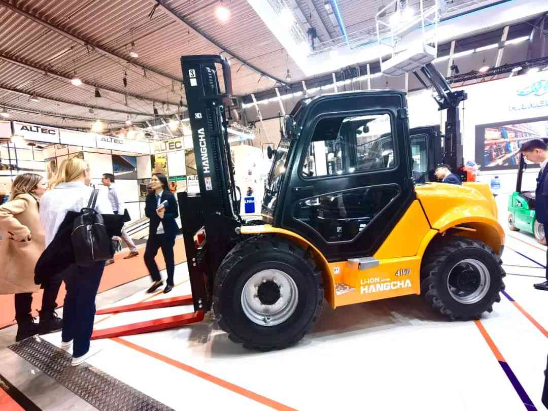 杭叉集团LogiMAT展会展示锂电叉车AGV创新解决方案(图4) 杭叉集团LogiMAT展会展示锂电叉车AGV创新解决方案(图4)