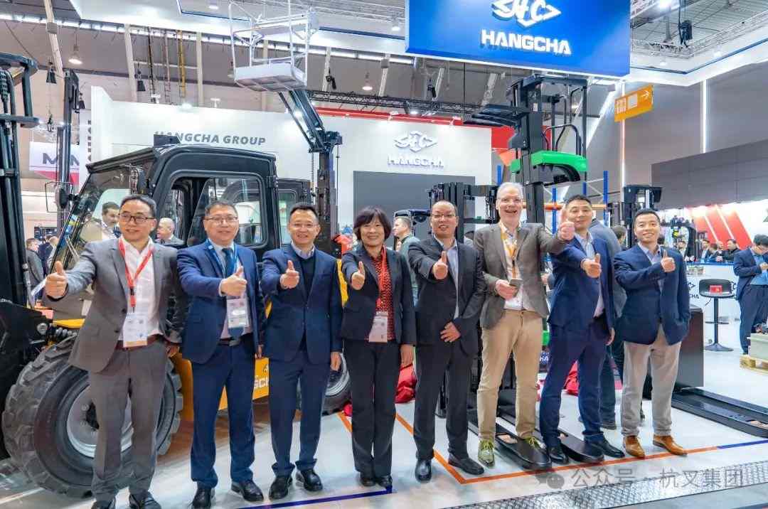 杭叉德国物流展斩获近2000台订单,高压锂电越野叉车引领全电时代(图3) 杭叉德国物流展斩获近2000台订单,高压锂电越野叉车引领全电时代(图3)