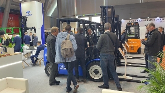 德国物流展杭叉锂电叉车受热捧 氢燃料新品首秀引关注(图5) 德国物流展杭叉锂电叉车受热捧 氢燃料新品首秀引关注(图5)