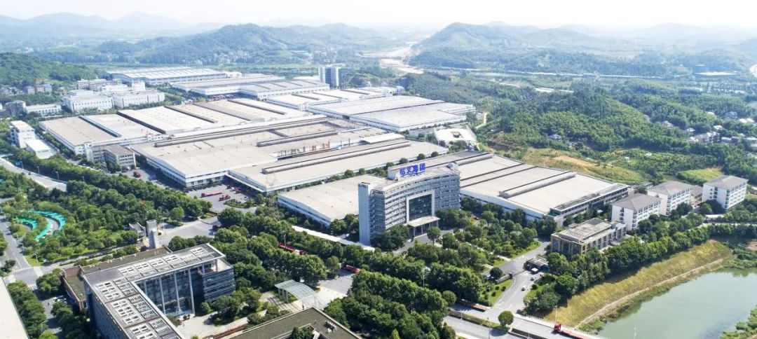 高压锂电叉车助力港口绿色转型，宁波舟山港启用新能源设备(图3)