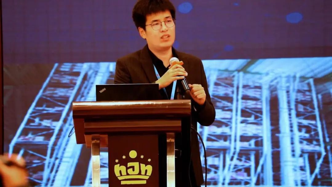 杭叉集团智能物流转型升级，AGV技术引领行业发展新趋势(图2)