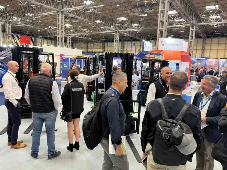 杭叉集团IMHX 2025展会圆满收官,展示绿色智慧物流创新成果(图3) 杭叉集团IMHX 2025展会圆满收官,展示绿色智慧物流创新成果(图3)