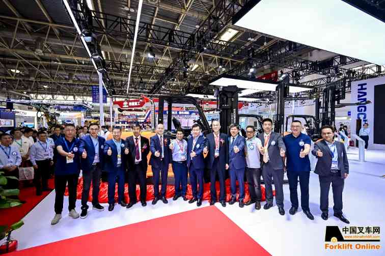 混合动力叉车技术突破,引领工业车辆绿色智造新未来(图2) 混合动力叉车技术突破,引领工业车辆绿色智造新未来(图2)