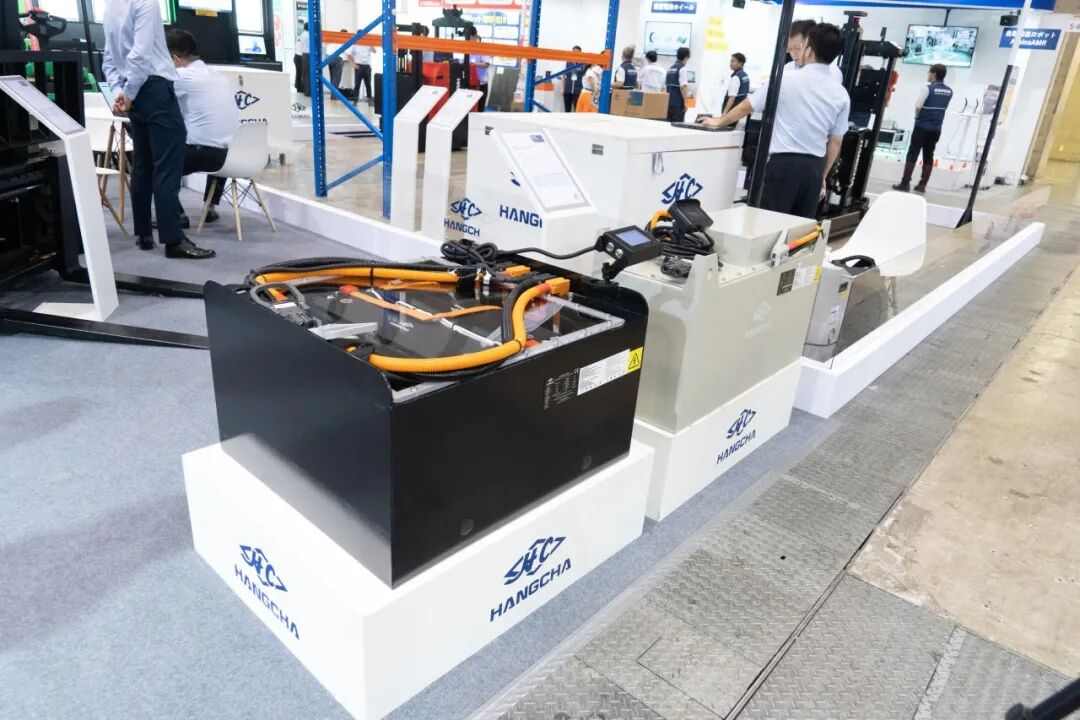 智能物流设备与AGV解决方案亮相东京物流展,助力企业提升效率与绿色运营(图5) 智能物流设备与AGV解决方案亮相东京物流展,助力企业提升效率与绿色运营(图5)