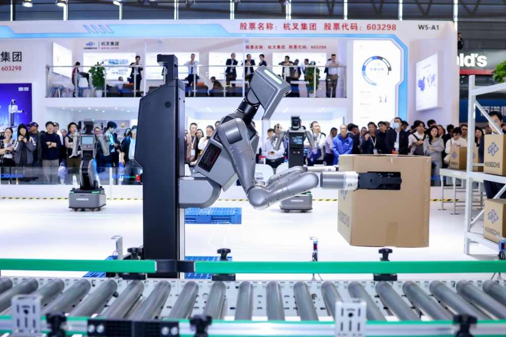 人形机器人如何破局柔性物流,赋能工业自动化新场景(图5) 人形机器人如何破局柔性物流,赋能工业自动化新场景(图5)