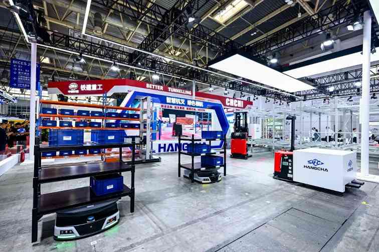 混合动力叉车引领绿色智造,新能源工程机械展现创新实力(图9) 混合动力叉车引领绿色智造,新能源工程机械展现创新实力(图9)