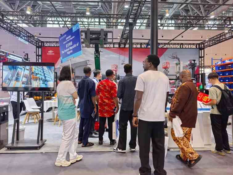 杭叉集团亮相全球数字贸易博览会，展示新能源与智能物流创新成果(图10)