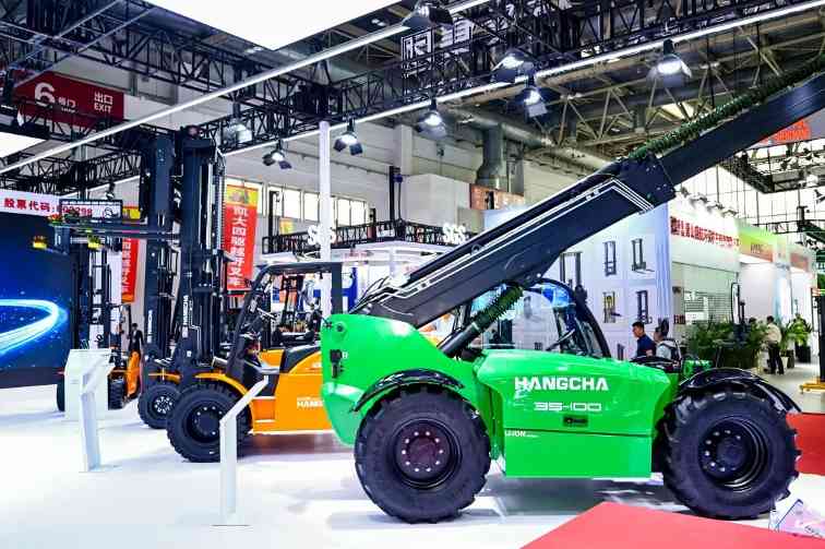 混合动力叉车引领绿色智造,新能源工程机械展现创新实力(图7) 混合动力叉车引领绿色智造,新能源工程机械展现创新实力(图7)