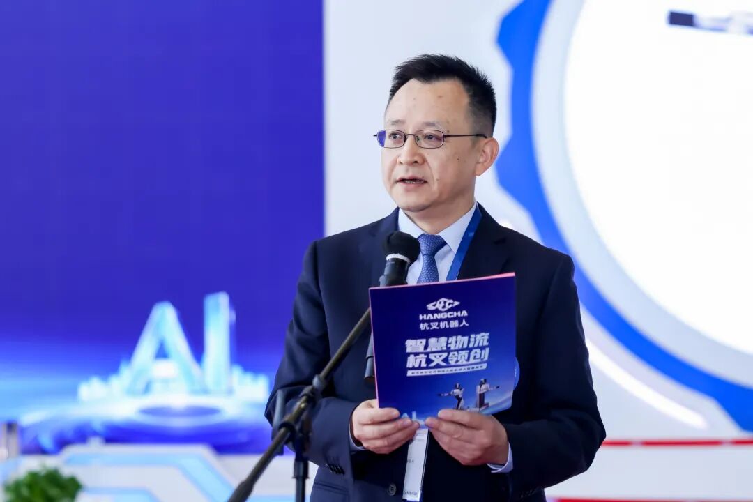 物流人形机器人发布,引领智慧物流新变革(图4) 物流人形机器人发布,引领智慧物流新变革(图4)