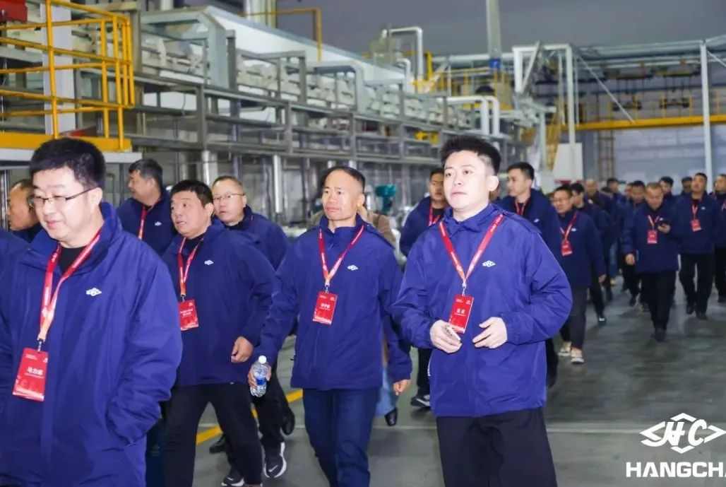 经销商大会共谋发展蓝图,参观工厂见证品质制造(图7) 经销商大会共谋发展蓝图,参观工厂见证品质制造(图7)