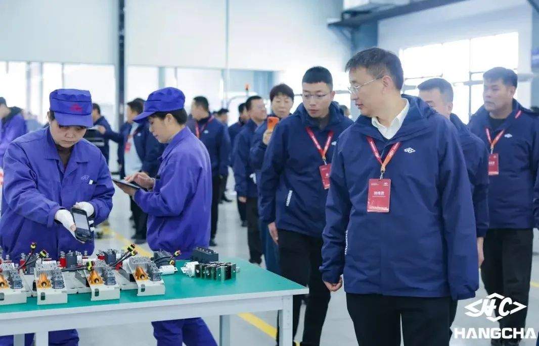 经销商大会共谋发展蓝图,参观工厂见证品质制造(图6) 经销商大会共谋发展蓝图,参观工厂见证品质制造(图6)