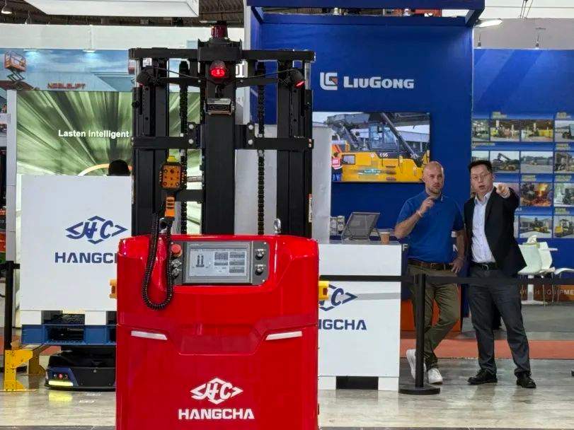 智能物流解决方案亮相国际展会,展现仓储自动化创新实力(图2) 智能物流解决方案亮相国际展会,展现仓储自动化创新实力(图2)