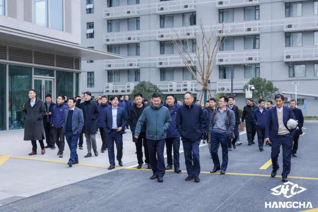 年度总结会议回顾发展成果，部署新一年战略规划(图6)