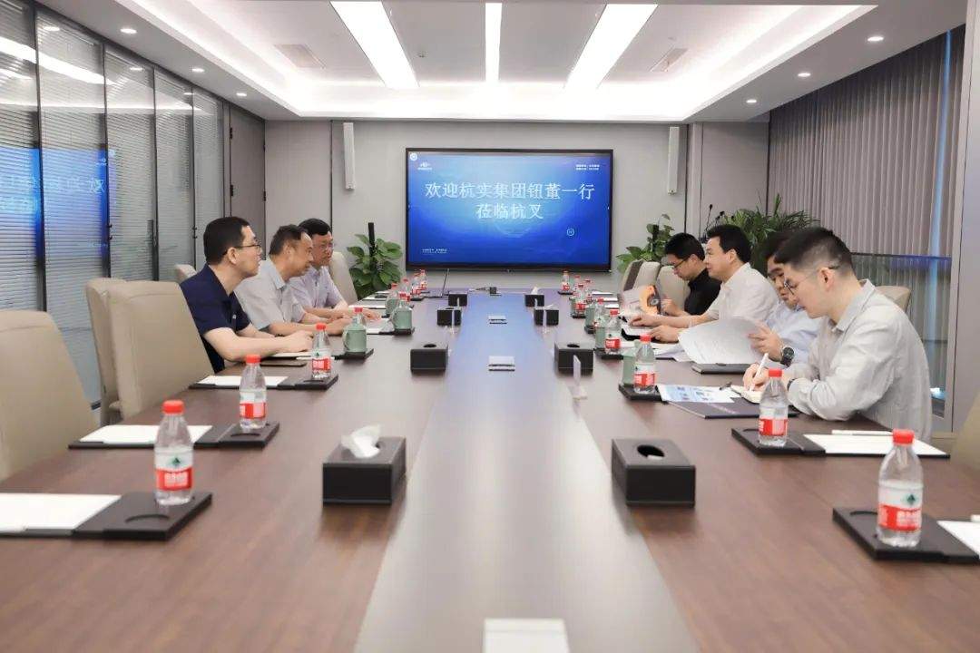 新能源战略引领工业车辆创新发展,聚焦智能制造与国际化布局(图2) 新能源战略引领工业车辆创新发展,聚焦智能制造与国际化布局(图2)