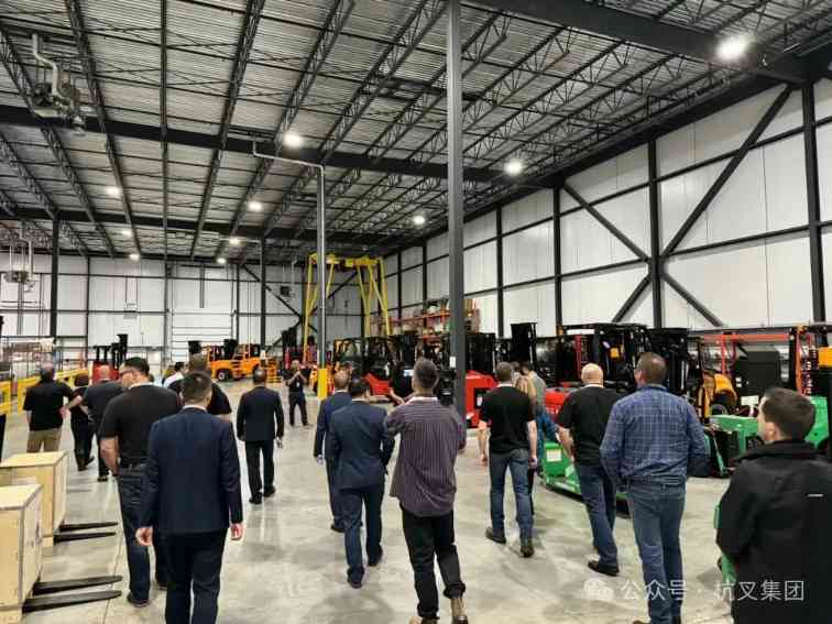 杭叉加拿大新仓库启用,深化北美市场布局与客户服务承诺(图5) 杭叉加拿大新仓库启用,深化北美市场布局与客户服务承诺(图5)