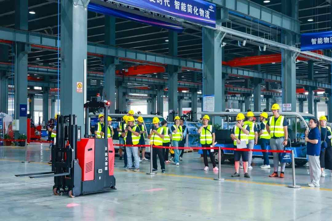 杭叉深化德国市场合作，展示新能源与智能物流创新成果(图7)