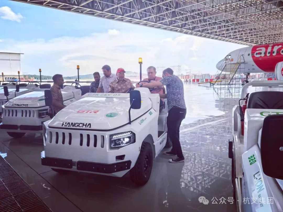 锂电行李牵引车助力机场绿色转型,高效运营成本显著降低(图6) 锂电行李牵引车助力机场绿色转型,高效运营成本显著降低(图6)