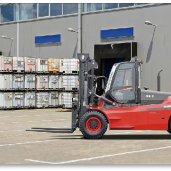 高压锂电叉车性能媲美内燃车,适用重工况降本减碳(图6) 高压锂电叉车性能媲美内燃车,适用重工况降本减碳(图6)