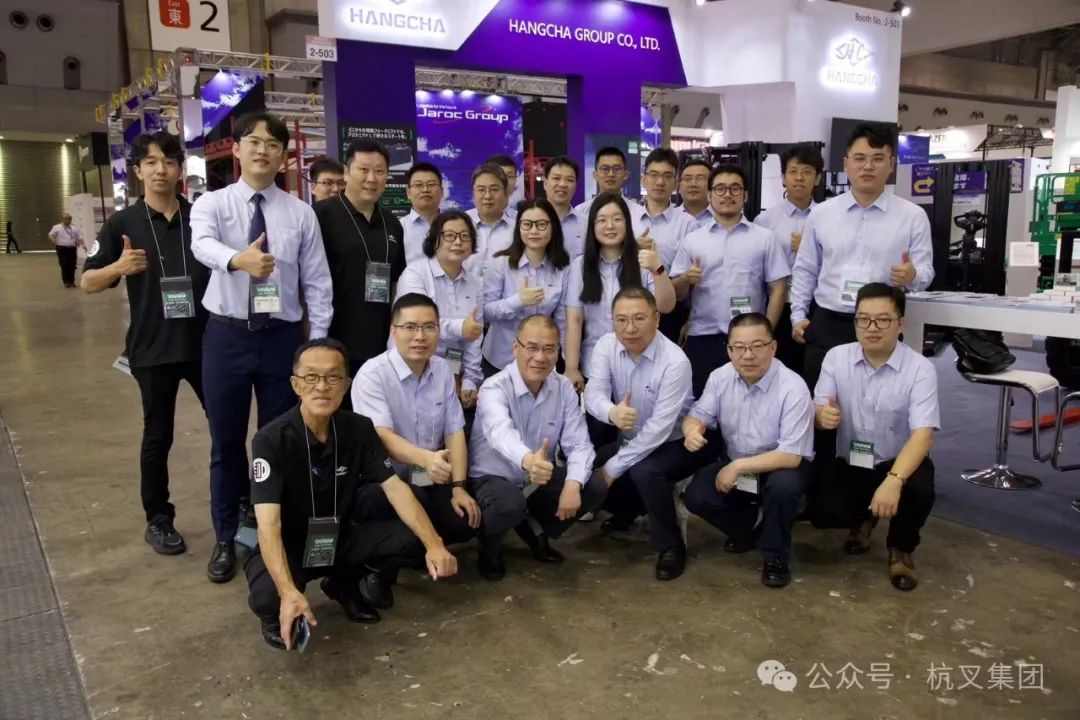 锂电叉车与智能AGV亮相国际物流展,展现物流科技新趋势(图10) 锂电叉车与智能AGV亮相国际物流展,展现物流科技新趋势(图10)