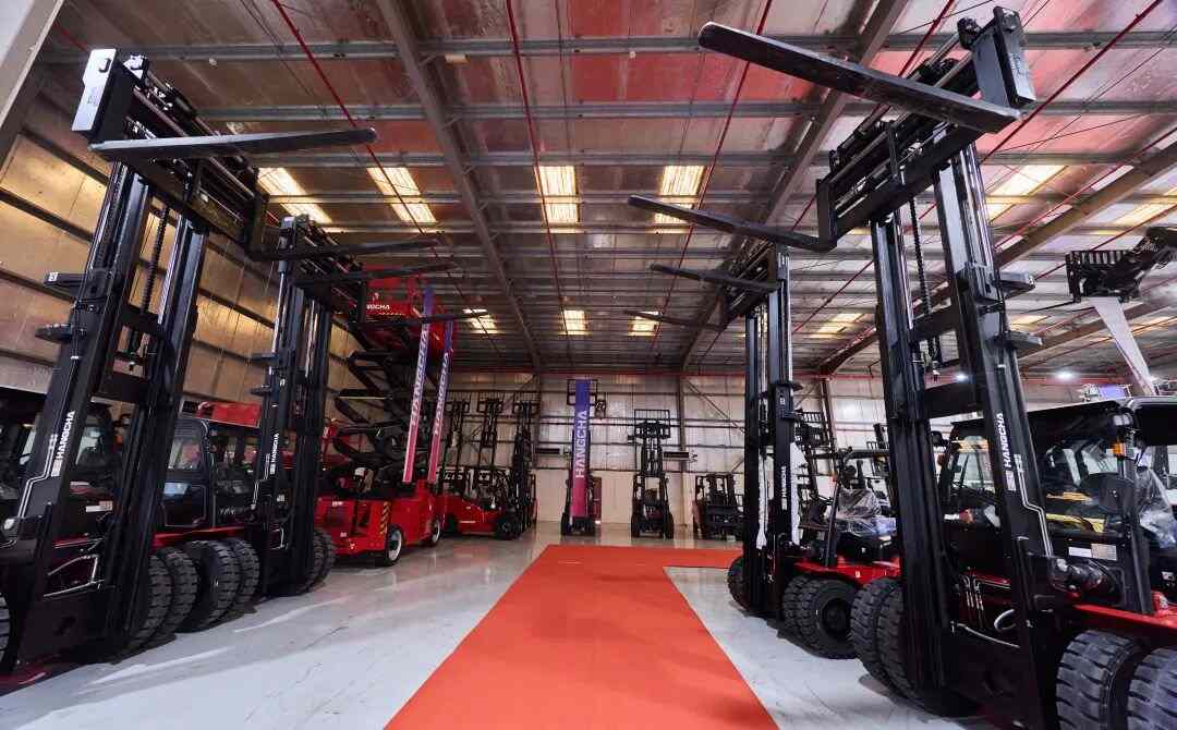 杭叉中东公司开业,深化本地化服务与市场布局(图10) 杭叉中东公司开业,深化本地化服务与市场布局(图10)