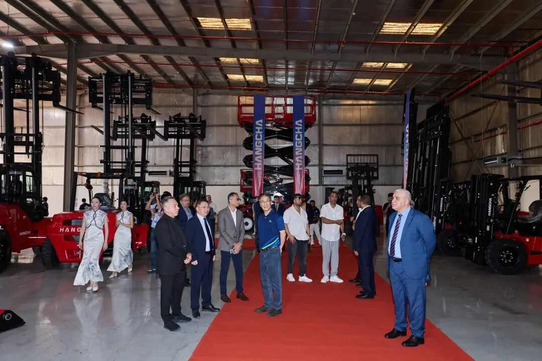 杭叉中东公司开业,深化本地化服务与市场布局(图8) 杭叉中东公司开业,深化本地化服务与市场布局(图8)